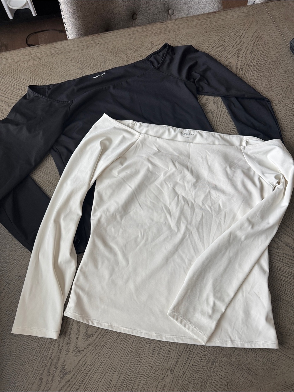 Off Shoulder Bundle - Picture 2 of 3